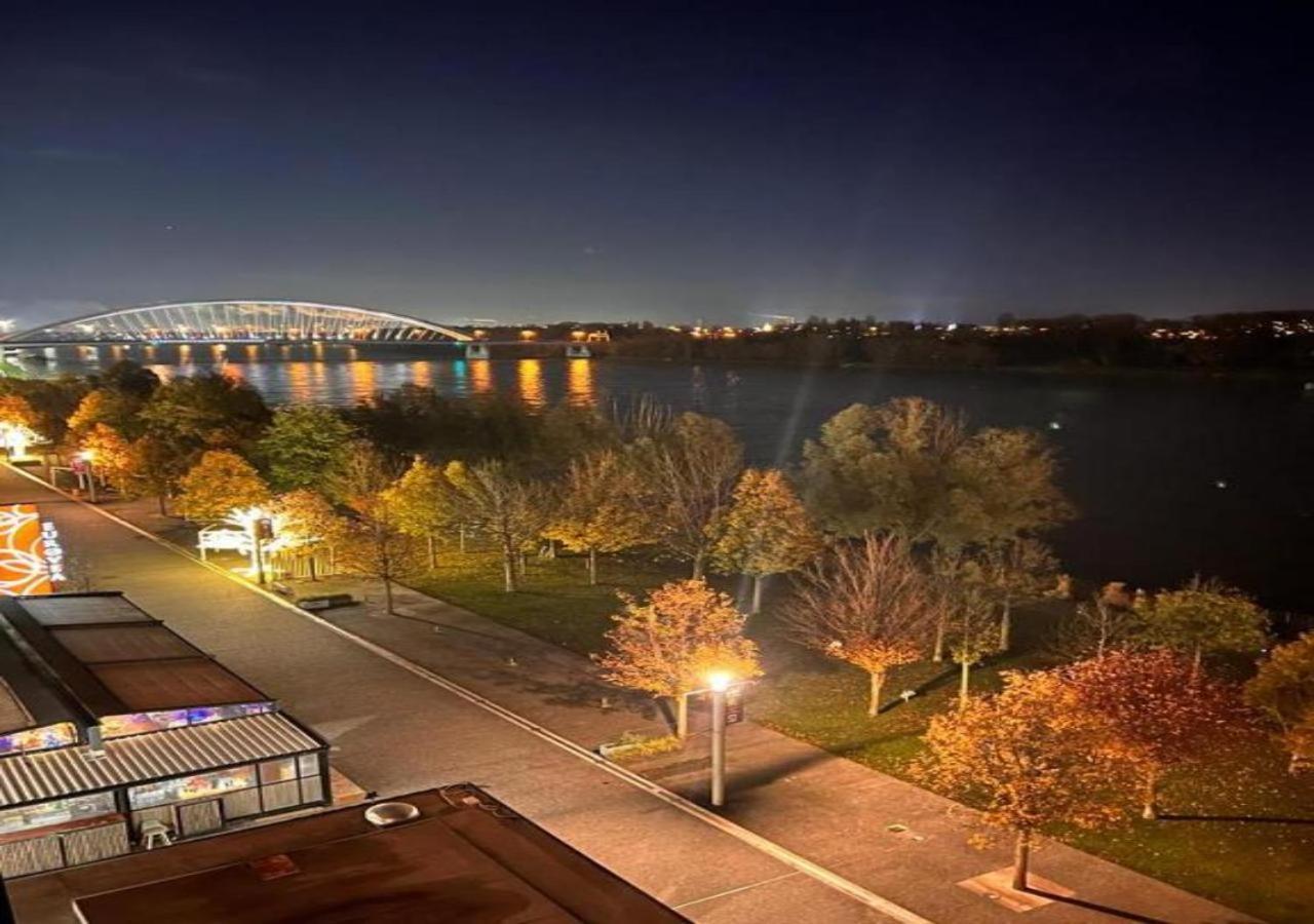 River Front Mezonet Eurovea Pressburg Exterior foto
